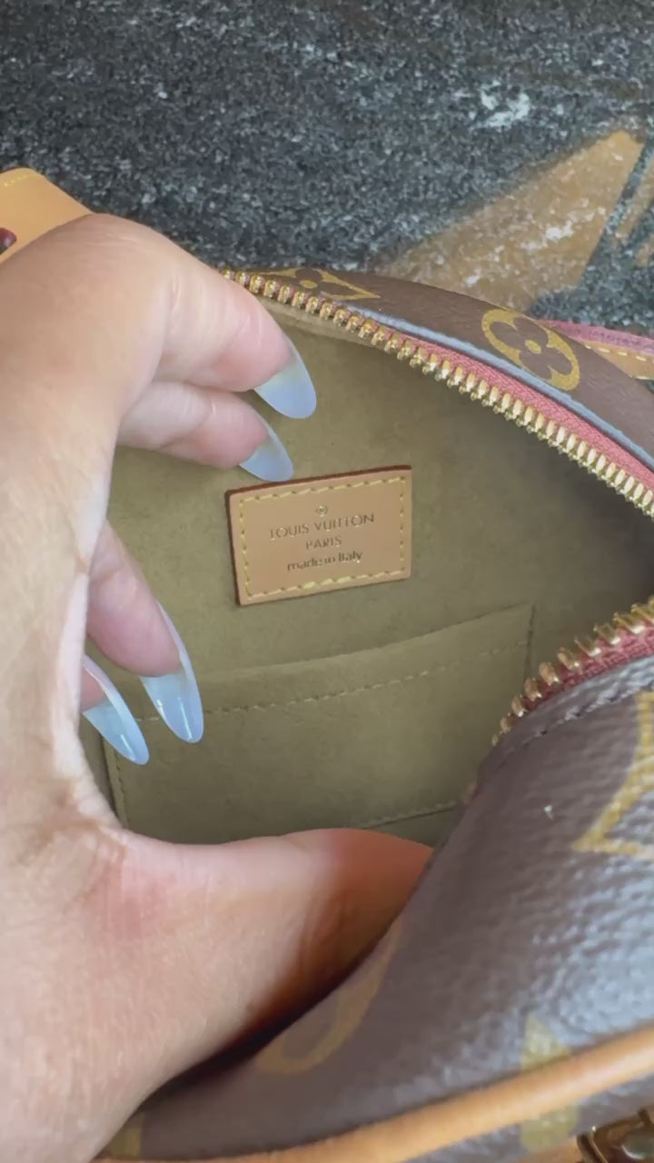 100% AUTHENTIC Louis Vuitton Boite Chapeau Souple MM Handbag  Price on Louis Vuitton Website: $2,910 Price in Zoe's Closet: $1,900 + free shipping + Afterpay and Shop Pay eligible at checkout